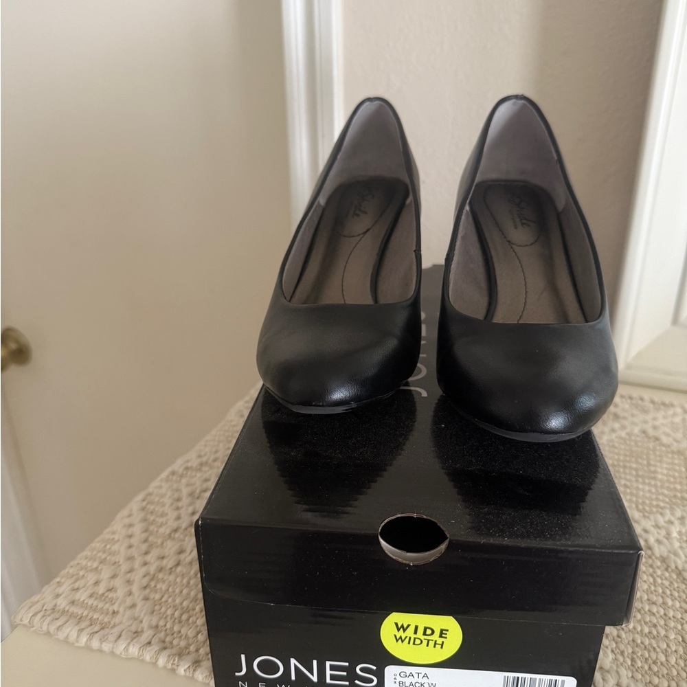 Jones New York Elegant Black Heels